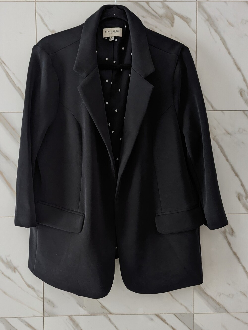 Soft Black Blazer Full-length Sleeves Single Button